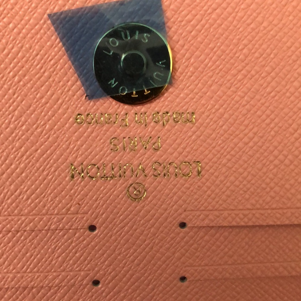 NWOT wallet - Picture 6 of 10
